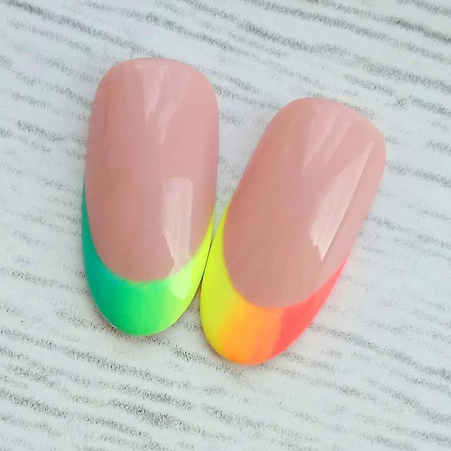 manicure_of_soul в LOOKY. #рисуюзаайфон,#ногтишеллак,#дизайнпятиминутка,#дизайнногтей,#френчманикюр,#топмастеров. Задание 3  Марафон #...