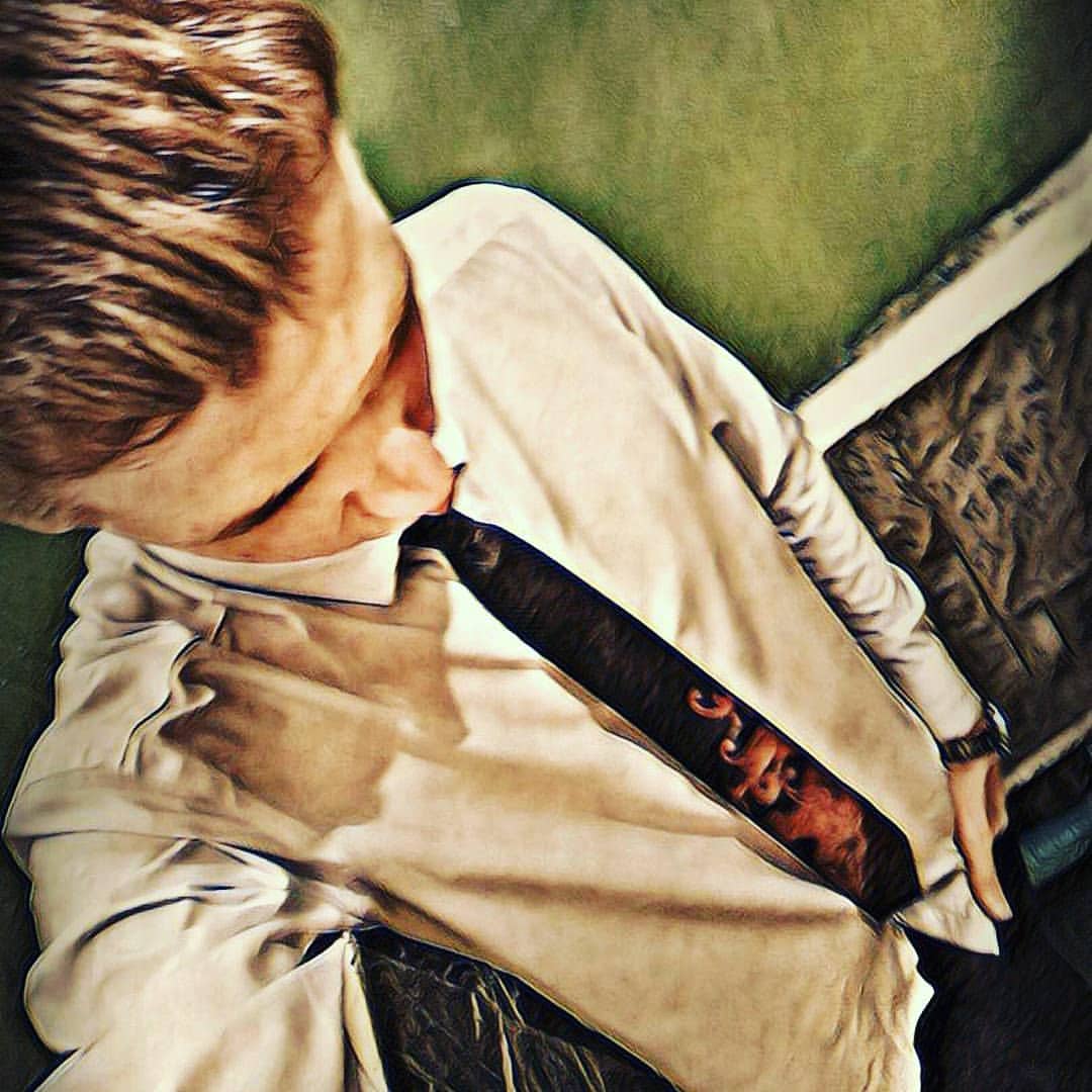 official.demin в LOOKY. . your grace breaks me...