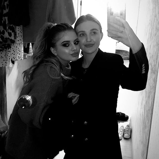 v__vicky____ в LOOKY. . 🖤🔥