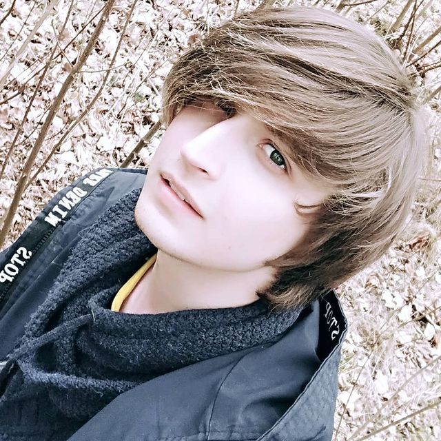 leo_noel_o в LOOKY. #selfie,#photo,#smile,#boy,#model,#park,#l4l,#likeforlikes,#pic,#instagood,#instagay,#teen,#cute,#nice,#gayteen,#rainbow,#🌈,#goodday,#walk,#trees,#wood. Tal vez no sea tan m...