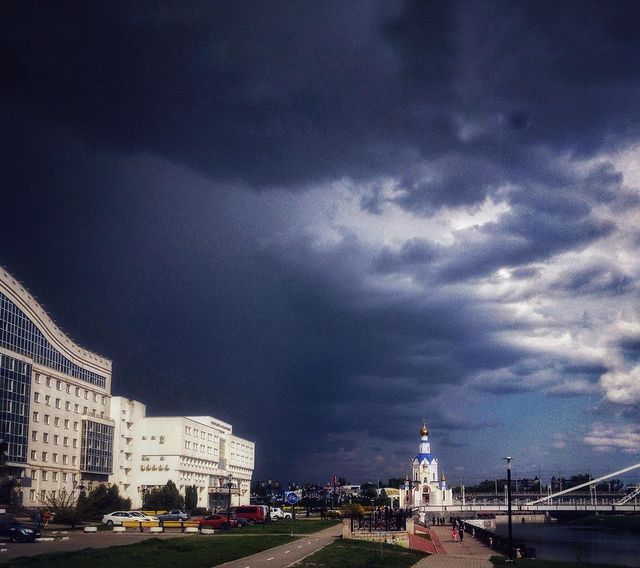 p_.jull в LOOKY. #belgorod,#31,#белгород,#белгород31,#belgorodgram,#belgorodcity🇷🇺,#belgorod_online,#belgorod_insta. Неожиданно, гром сре...
