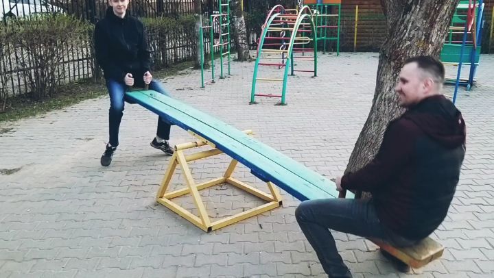 irinka44rus в LOOKY. #детствовпопе,#качеликарусели,#малышикарандаши🐣. #детствовпопе #качел...