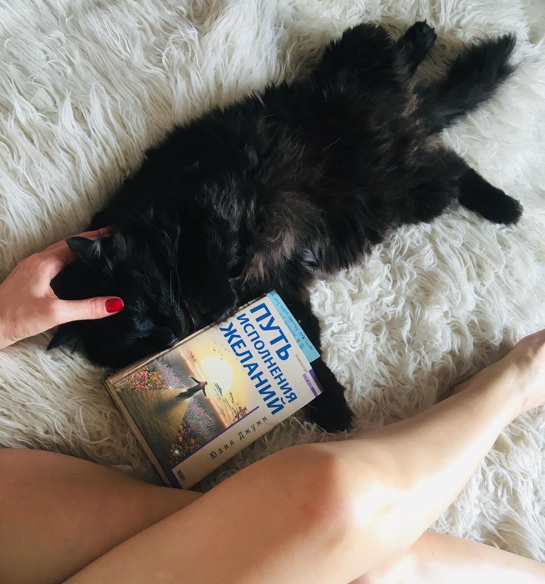 lubomiriya в LOOKY — Доброе утро, друзья! ☕️ 🌝

Эту книгу я читала раз 10❗️❗️❗️
