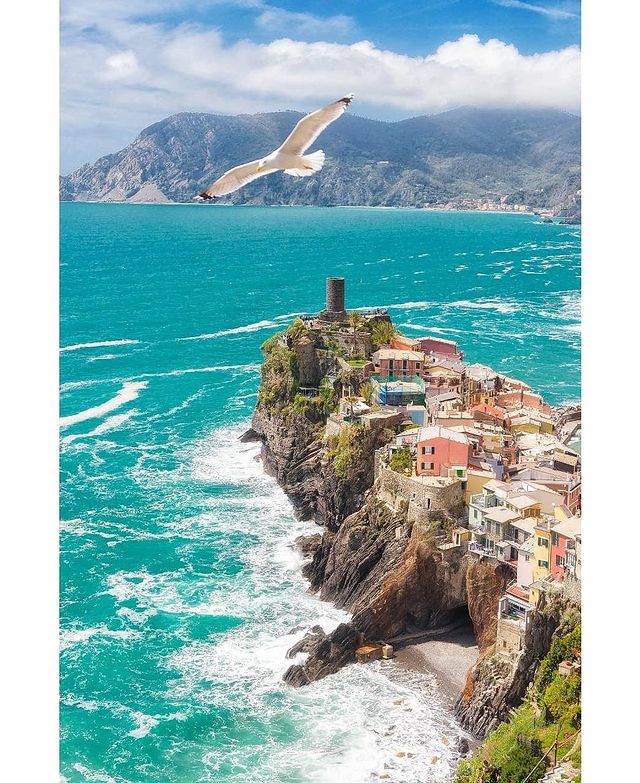 natalidenisova10 в LOOKY. #natalidenisova10_italy,#natalidenisova10_europe,#italy🇮🇹,#italian_trips,#wonderful_places,#worldplaces,#travelblogger,#путешествияпомиру,#travelphotographer,#europe_vacations,#hello_worldpics,#map_of_europe,#living_destinations,#igworld_global,#cinqueterreitaly,#europe_gallery,#natgeoru,#блогпутешественника,#блогопутешествиях,#loves_united_europe,#ig_italy,#италия🇮🇹,#liguria,#cinqueterra,#living_europe,#italylove,#topeuropephoto,#dametraveler,#чинкветерре,#cinqueterre. Райское место в Итал...