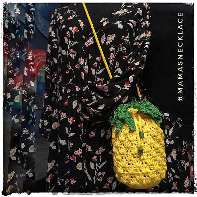 mamasnecklace в LOOKY. #инставяз_конкурс,#образ,#аксессуары,#аксессуарыручнойработы,#вязаниекрючком,#вязатьмодно,#аксессуарналето,#модно,#сумкавязаная,#вязаныеаксессуары,#подарок,#счастье,#изобилие,#ананас,#фрукты,#лето2019. 🍍Сумка летняя, связ...