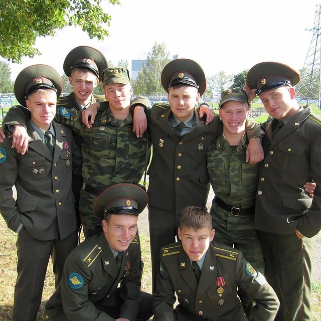 ilya_dmc_serebro в LOOKY. #армия,#деньвоенногоавтомобилиста,#выпускРВАИ2012. С ДНЁМ ВОЕННОГО АВТО...