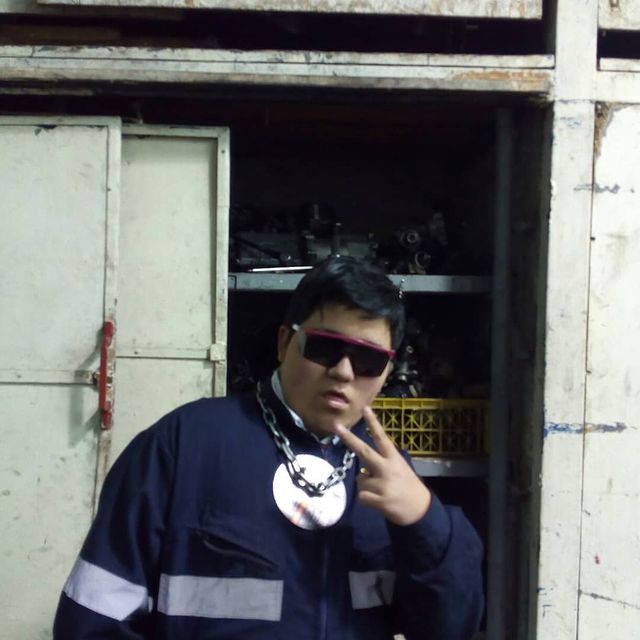 chilling_sebax в LOOKY. . null