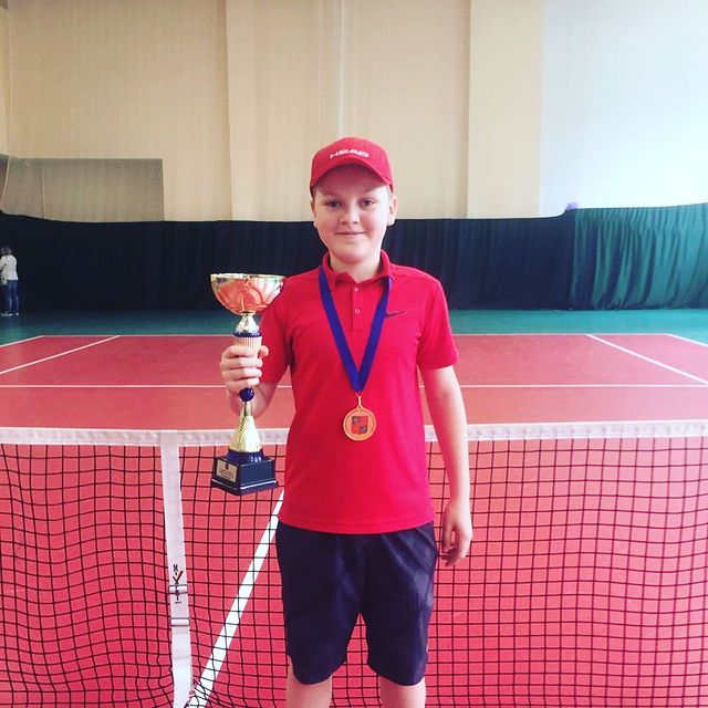antonpetrov393 в LOOKY. #graphenetouch,#head,#спартактеннис,#ширяевополе,#сынокспортсмен,#sport,#newone,#jokovic,#джокович#новинка2018,#graphene,#speed#тренировка#сокольники,#спорт#теннисмосква#ширяевополе,#теннисспартак,#сокольники,#graphene,#speed,#хочуmxg1,#москомспорт2019,#теннисныйкорт,#теннисныйтурнир,#ртт,#instatennis,#силавспорте,#tennislife,#instaboy,#уралето,#лето2019,#РТТ,#терпение,#спартаквкрови. Сынок с победой!!! #...
