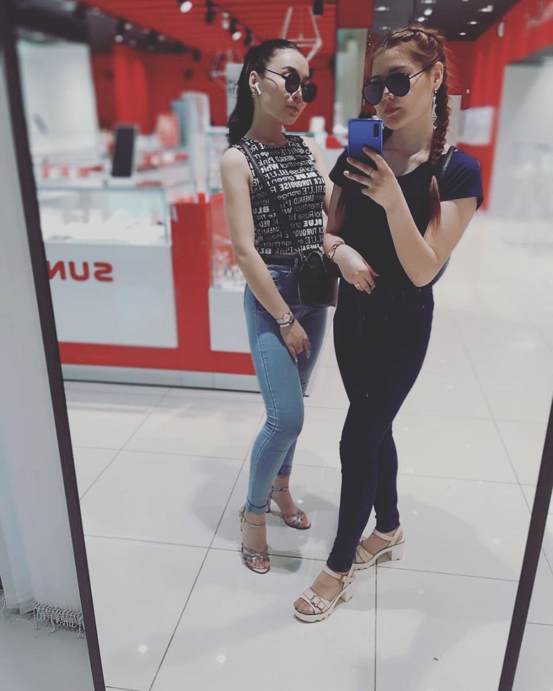 _.s.t.e.p.a.n.o.v.n.a._ в LOOKY — @sakhaika.95 👯‍♀️
