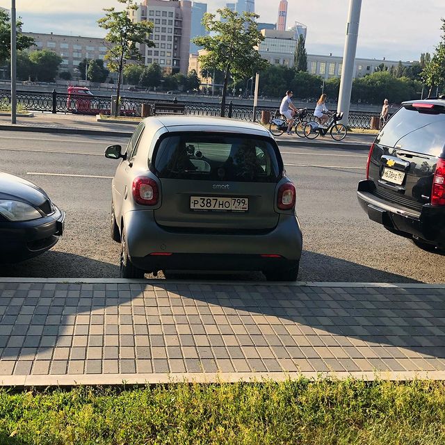 mrsstepanov в LOOKY. . Бог парковки))) Верн...