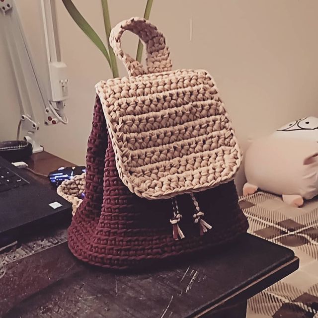 kostyunina.evgeniya в LOOKY. #knitting,#трикотажнаяпряжа. В коллекции сумок по...