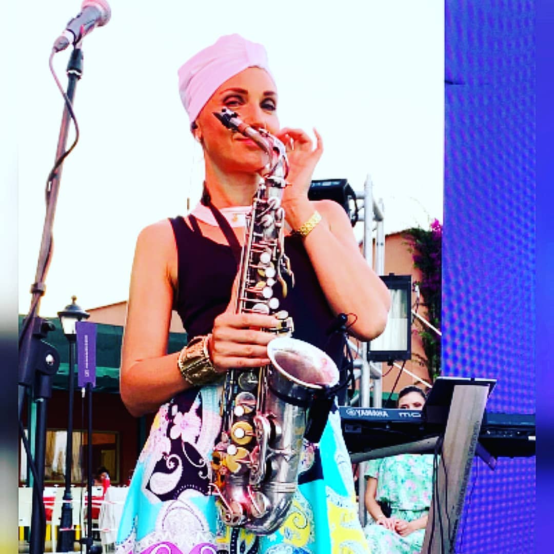 kristina_tis_sax_player в LOOKY — фото 3