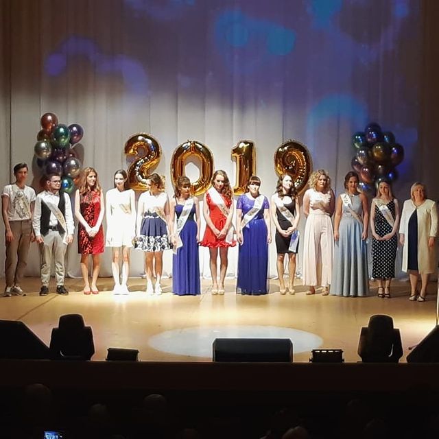 _sibiryak_ov в LOOKY. #Сестринскоедело2019,#Медбрат,#Выпускник2019,#лето2019. На вручении самые ст...