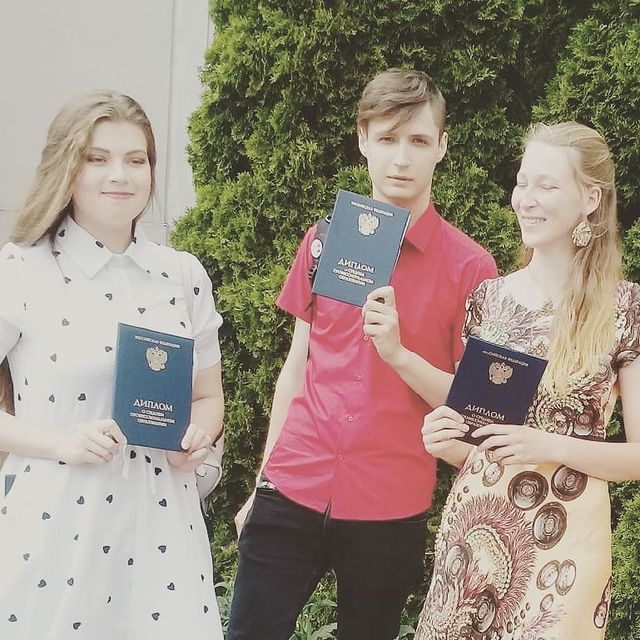 leo_noel_o в LOOKY. #диплом,#выпуск,#photo,#like,#pic,#l4l,#boy,#girls,#friends,#love,#thebest,#time,#exhaust,#like4like,#beautiful,#dress,#art,#goodday,#bright,#miss,#rainbow,#💙. Вот всё и закончилос...