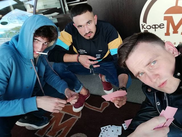 anton.abramov.4444 в LOOKY. #kofemolka_club. #kofemolka_club
Аоад...
