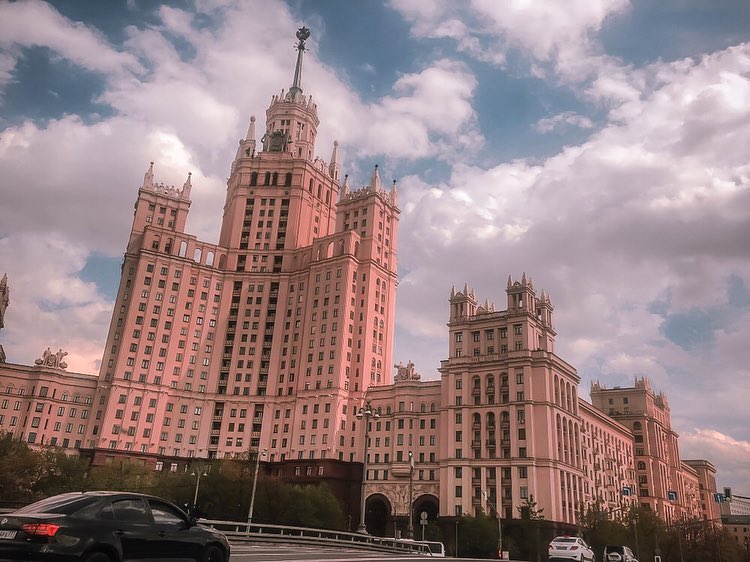 sw_amina в LOOKY. #morning,#goodmorning,#moscow,#kremlin,#for_moscow,#iphonephoto. Москва настолько отл...
