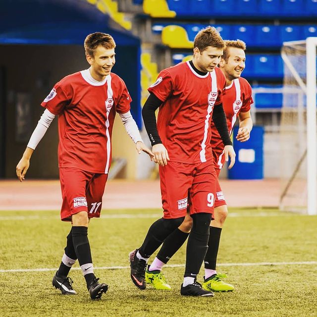 danya.solovyov417 в LOOKY. . 🔴⚪@fcredmachine