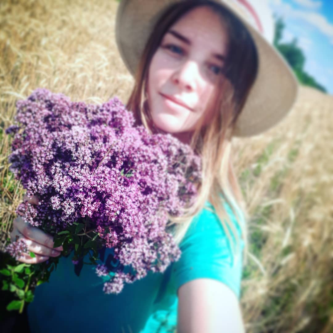 ann_v_bkv in LOOKY. . 🏵🏵🏵🏵