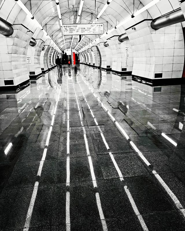 fedechkina__olga.leon в LOOKY. #метрофото,#photolive. Туннель в будущее на...