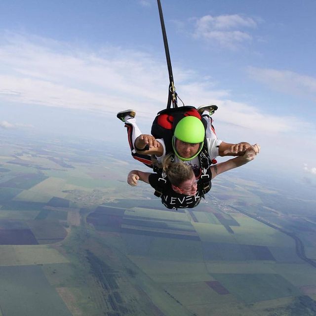 Наталья в LOOKY. . Скорость падения 200...