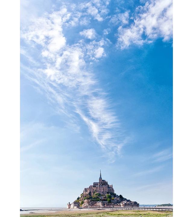 natalidenisova10 в LOOKY. #natalidenisova10_france,#natalidenisova10_europe,#france🇫🇷,#france_vacations,#wonderful_places,#worldplaces,#travelblogger,#путешествияпомиру,#travelphotographer,#europe_vacations,#hello_worldpics,#map_of_europe,#living_destinations,#igworld_global,#rennes,#europe_gallery,#montsaintmichel,#блогпутешественника,#блогопутешествиях,#loves_united_europe,#ig_france,#франция🇫🇷,#франция,#монсенмишель,#living_europe,#francephoto,#topeuropephoto,#dametraveler,#lovefrance,#loves_france. В интернете пишут, ч...
