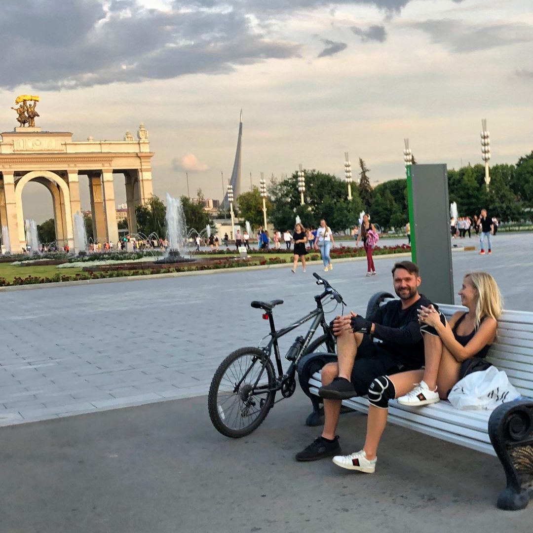 katt_kult007 в LOOKY — С него запрашивают непомерно высокую цену - всё его прошлое 