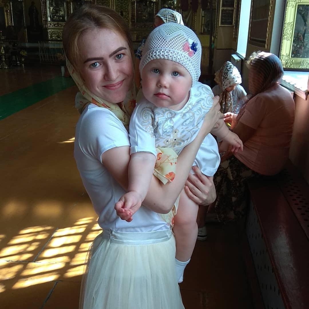 korovina_a.v в LOOKY. #крещениеМарго,#важныйдень,#храмзнамение,#270719,#теперьещероднее,#моякума,#крошкаРи❤️,#мояМарго❤️,#моядуша❤,#доченька❤️,#коровки🐮. Сегодня наша Маргоша...