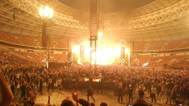 alina_assa в LOOKY. #rammstein,#Лужники,#раммштайн,#концерт,#sonne,#moscow. Hier kommt die Sonne...
