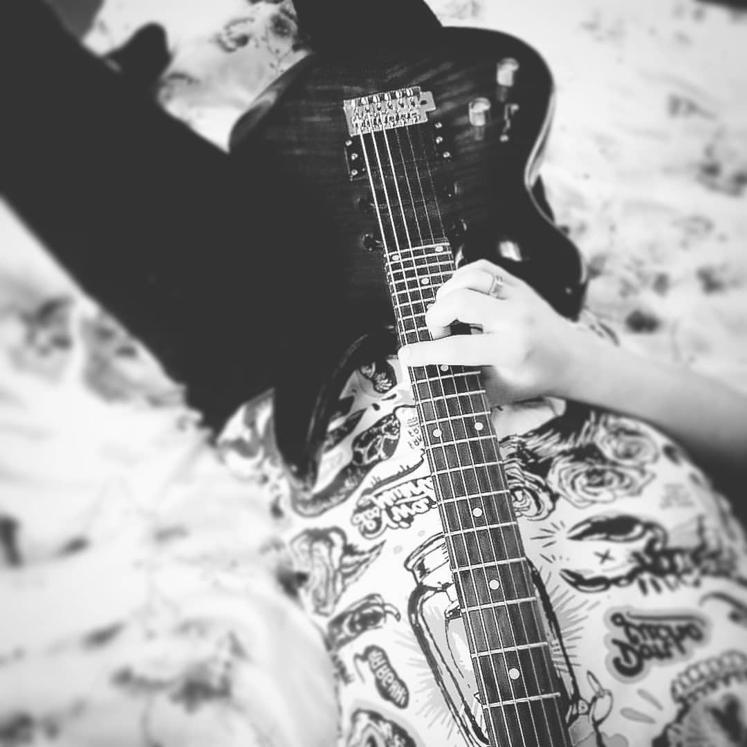 iamgene.png в LOOKY. #guitar#blackandwhite#chill#boring#July#2019. #guitar#blackandwhit...