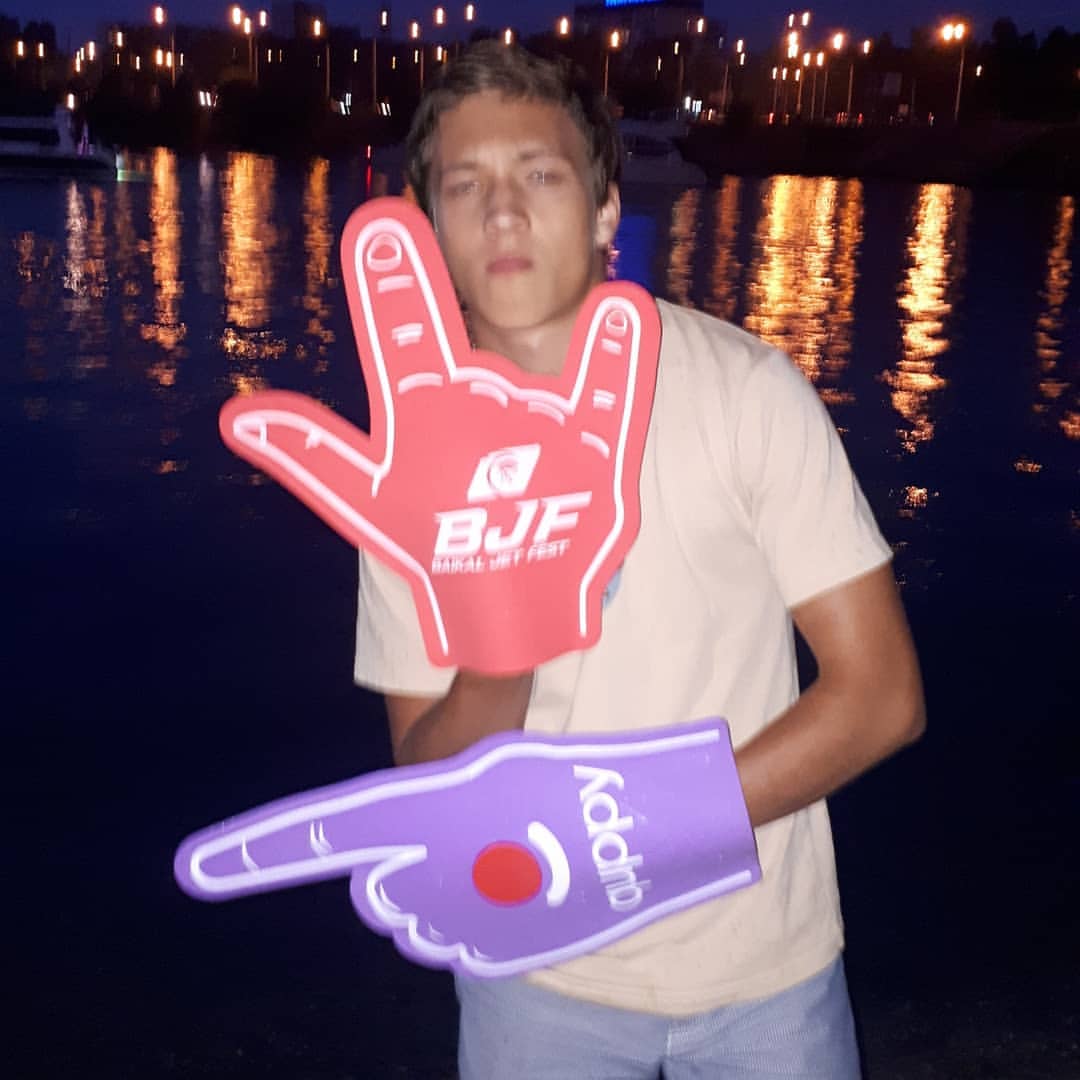 piteersky в LOOKY — Нас не учили падать, нас учили ронять 😈💪🤜☝️🤙🤟🤘💅💅👌✌️