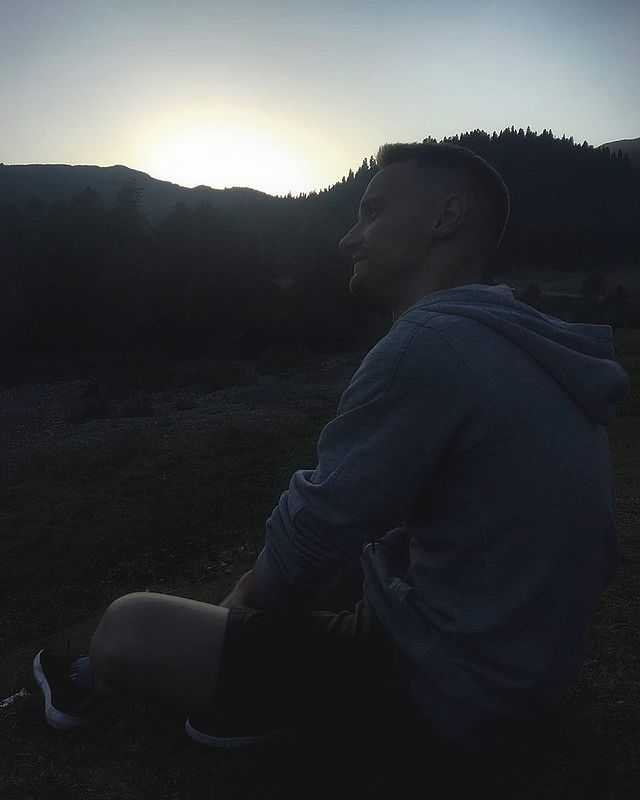 aapolyanskiy в LOOKY. #такойтиповкамерунесмотрю,#гагра,#альпийскиелуга🌳🌿,#2k19. #такойтиповкамерунес...