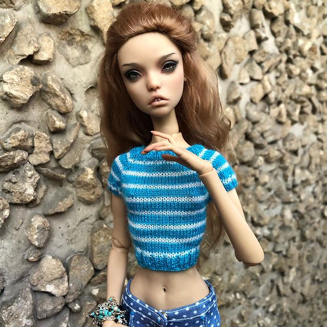 hich_nik в LOOKY. #knit,#knitting,#knitwear,#knitsagram,#knitsweater,#knitfordolls,#вязание,#вязаниеспицами,#вязаниедлякукол,#popovydolls,#handmade,#handycrafts,#вяжутнетолькобабушки,#microknitting,#hand_made,#etsy,#etsyshop. Новая полосатая кофт...