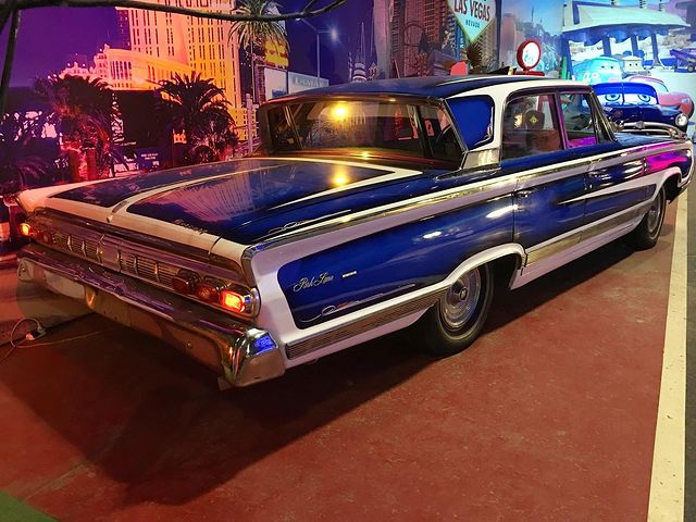 foolly.bot в LOOKY. #mercury,#mercuryparklane,#parklane,#oldscool,#oldscoolcar,#american,#americancar,#americancars,#car,#cars,#auto,#авто,#автомобиль,#americanclassic,#меркьюри,#СанктПетербург,#SaintPetersburg,#US,#США,#classic,#classiccar,#uscar,#museumroute66,#американскиеавто,#америка,#1964mercury,#classicmuscle,#vehicle,#sedan,#lasvegas. Mercury Parklane 196...