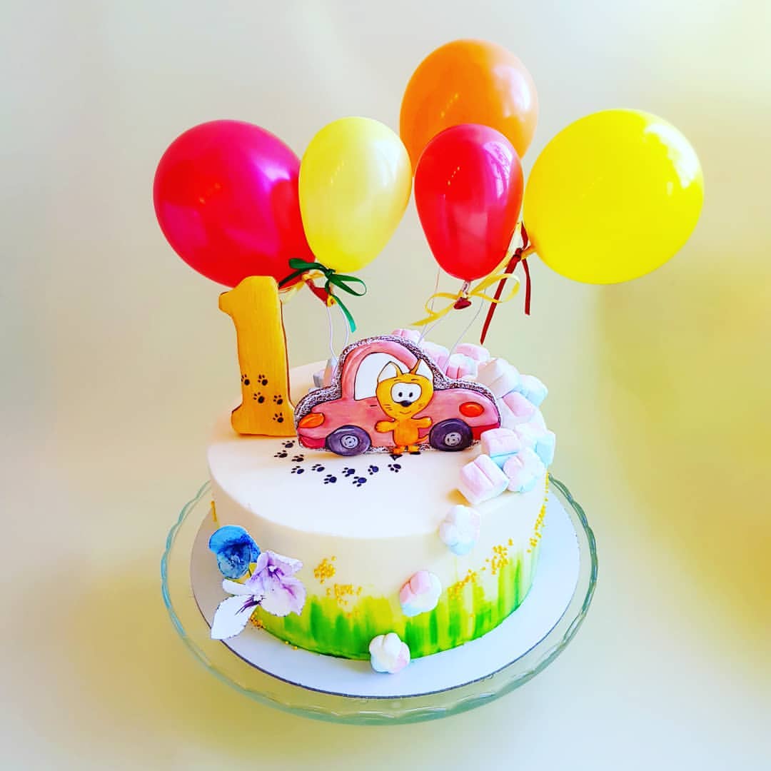 ottenki_sladkogo в LOOKY — Тортик на 1 годик😍
Внутри шоколадные коржи, вишня и миндаль