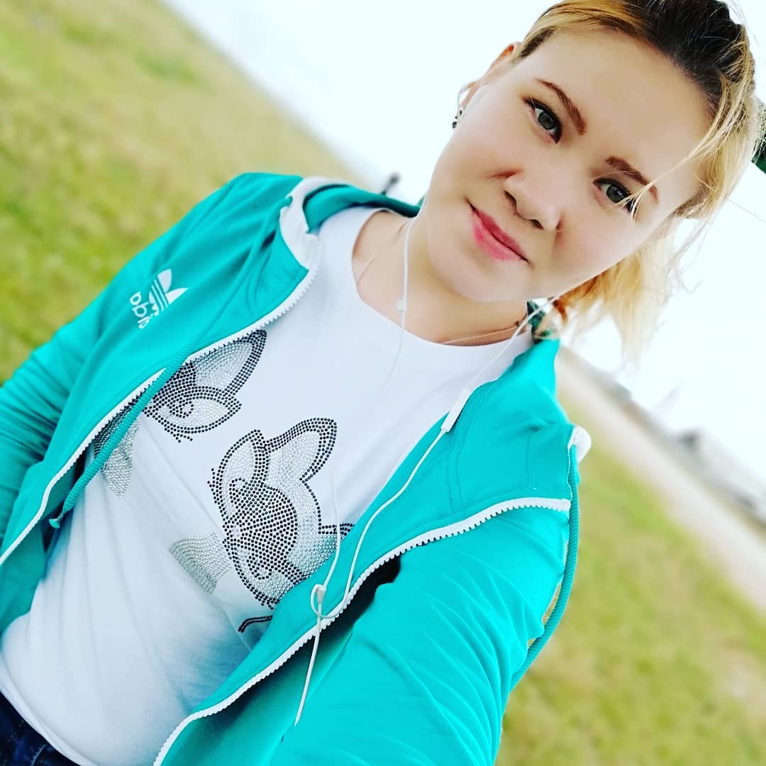 marinap_life in LOOKY. . В дороге😊🚗