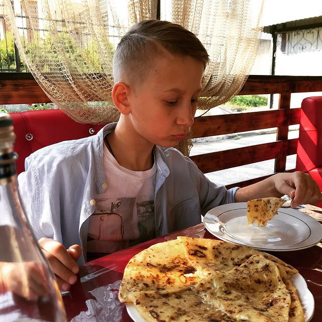 _123_anastasiya_123_ в LOOKY. #любимыйсын,#хычины,#отдыхаем. Дождался)))#обед #лю...