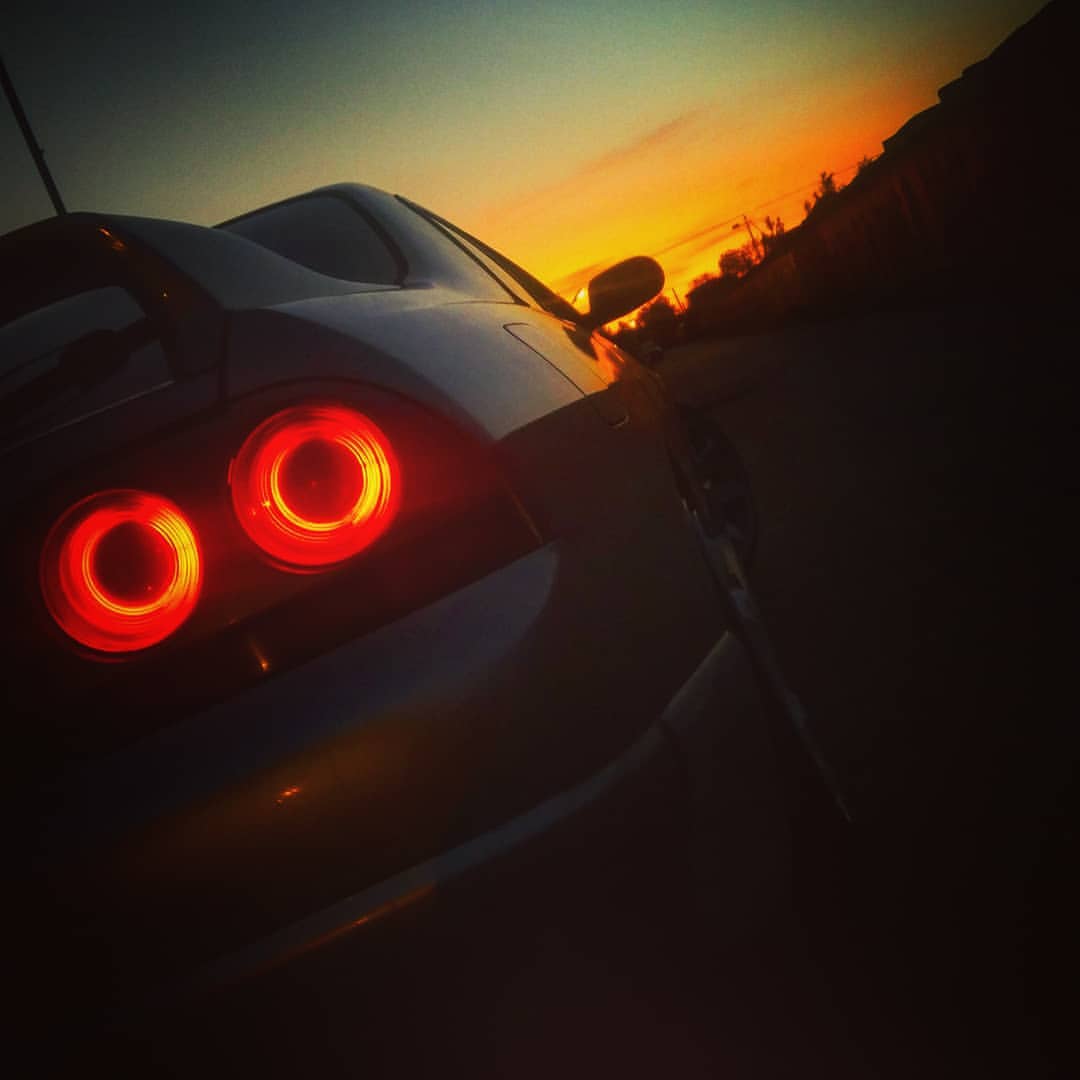 kuuuzzzma в LOOKY — Какой ачешуительный закат...
#гаражнаяромантика #nissan #sky