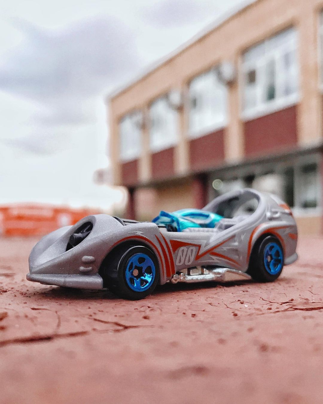 toys_pin in LOOKY. #hotwheels,#matchbox,#hotwheelscollector,#hotwheelsmalaysia,#машинки,#car,#hotwheelsrussia,#usa,#chevelle,#gmc,#travel,#sport,#toy,#america,#road,#garage,#vwbus,#дети,#детство,#игрушки,#chevrolet,#streetstyle,#streetphotography,#iphonography,#164scale,#,#mobilephotography,#shotoniphone. Не машина, а зверь. ...