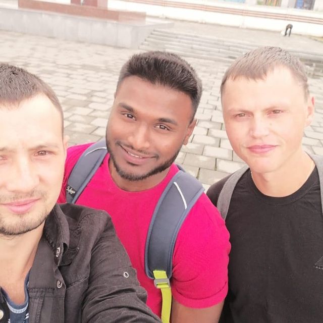 a.nizmail в LOOKY. . Интересно, как там М...