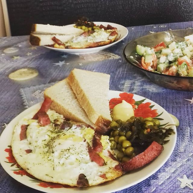 pavel_tuyaara_vinokurovu в LOOKY. . Breakfast for my Tuj...