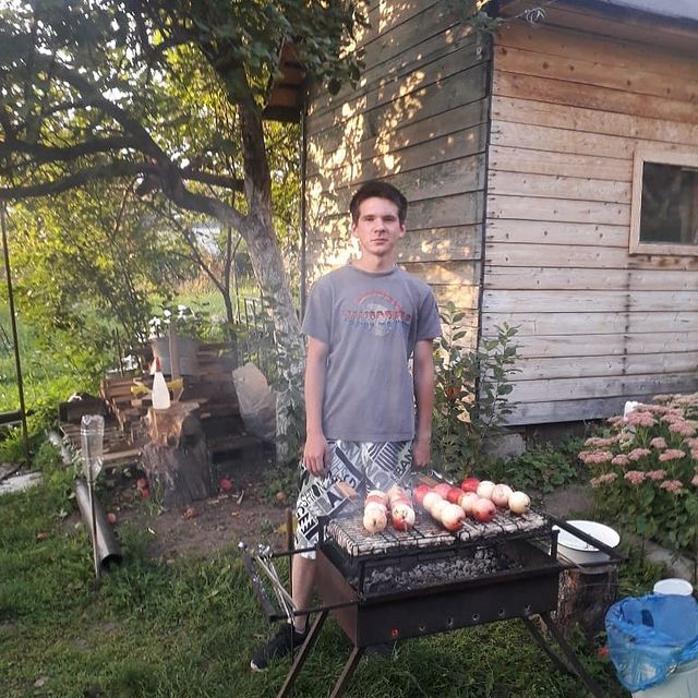 arseniygrebenshikov в LOOKY. . Суббота, дача, приро...