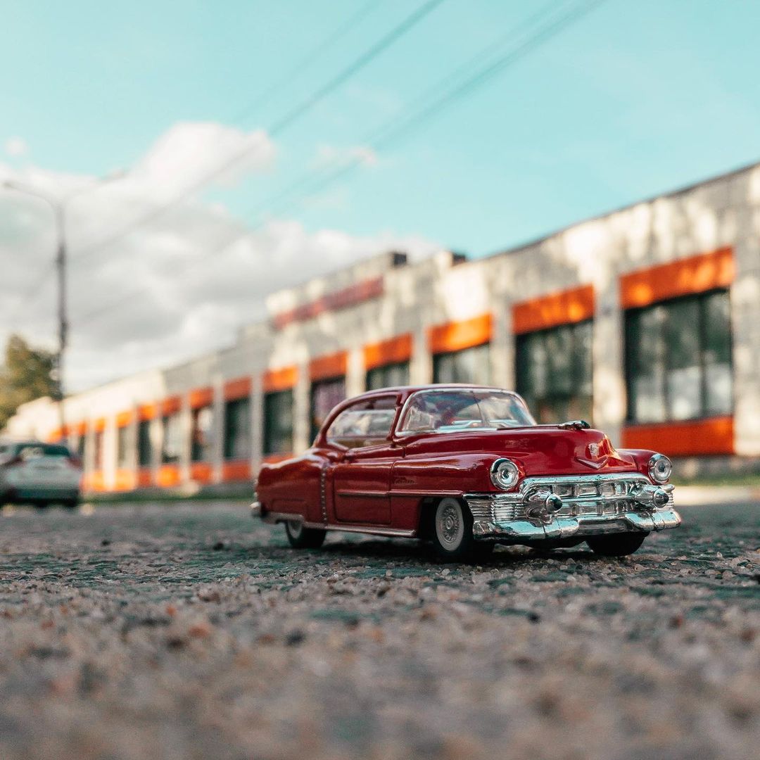 toys_pin in LOOKY. #hotwheels,#matchbox,#hotwheelscollector,#citylife,#love,#car,#oldcar,#usa,#chevelle,#red,#travel,#sport,#toy,#america,#road,#garage,#cadillac,#miniature,#ford,#onlyiphone,#streetphotography,#streetstyle,#streetphotography,#iphonography,#164scale,#,#mobilephotography,#shotoniphone. Red Cadillac. #hotwh...