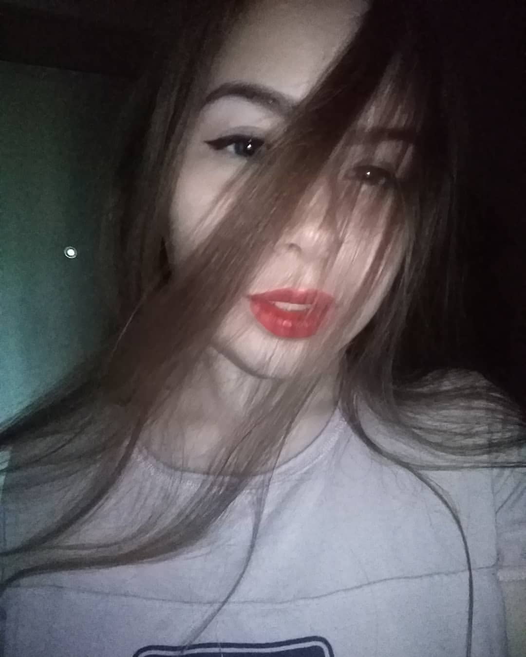 ksenia_khovanskova в LOOKY — Влюбляйся в мои пьяные глаза,
Этот блеск сведёт тебя с ума ✨