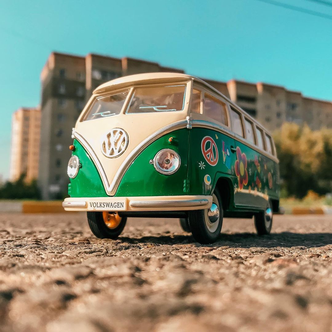 toys_pin in LOOKY. #matchbox,#hotwheelscollector,#hotwheelsmalaysia,#love,#car,#oldcar,#usa,#chevelle,#gmc,#travel,#sport,#toy,#america,#road,#garage,#vwbus,#vw,#hippie,#dodge,#lovebus,#streetstyle,#streetphotography,#iphonography,#164scale,#,#mobilephotography,#shotoniphone. Мечта автомобилиста....