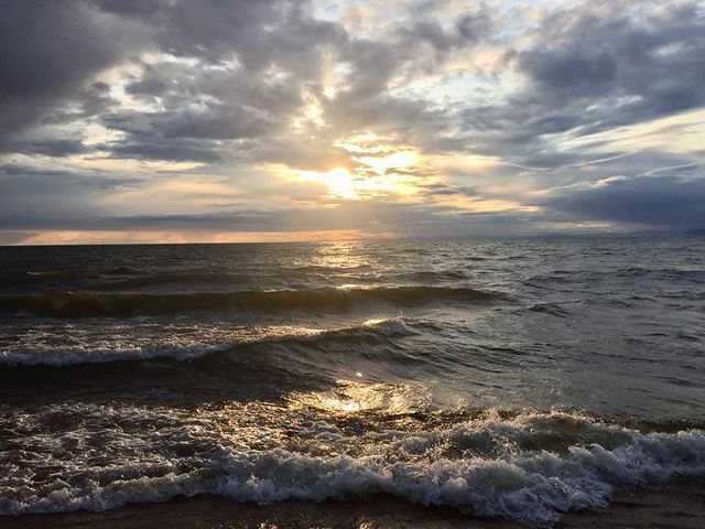 konstantin_rock_music в LOOKY. #lake,#baikal,#lakebaikal,#siberia,#buryatiya,#photo,#photographer,#ng,#russia,#озеро,#байкал,#сибирь,#бурятия,#лето,#2019,#фото,#закат,#россия,#summer,#sun. Давно тут не был. Ле...