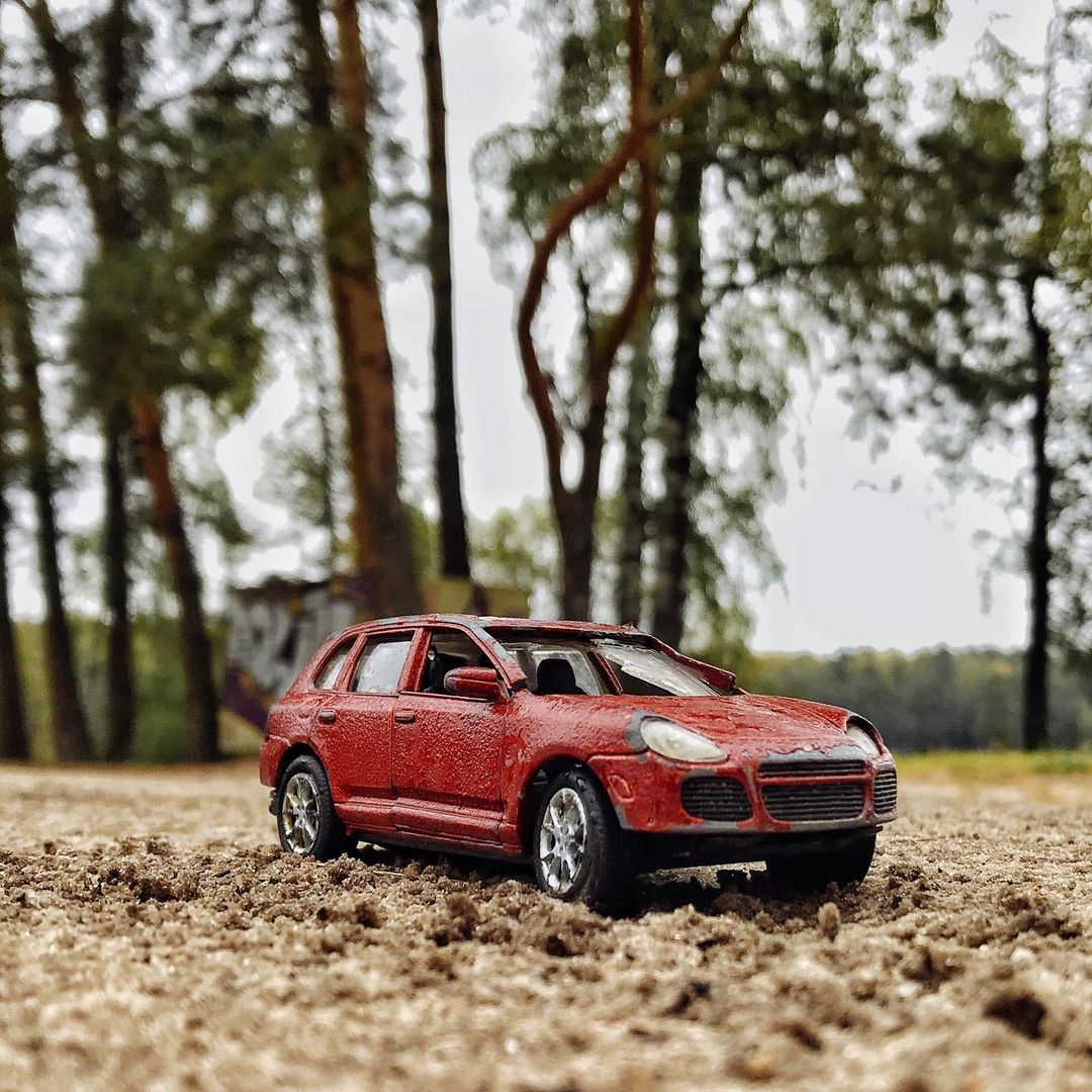 toys_pin in LOOKY. #matchbox,#porsche,#hotwheelsmalaysia,#love,#car,#oldcar,#usa,#chevelle,#gmc,#travel,#sport,#toy,#america,#road,#garage,#porschecayenne,#vw,#ford,#dodge,#chevrolet,#streetstyle,#streetphotography,#iphonography,#164scale,#,#mobilephotography,#shotoniphone. Аварии машин бывают ...
