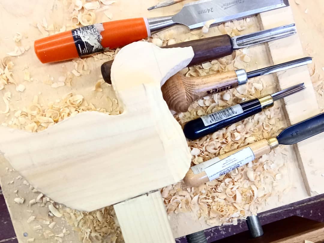 callileo75 in LOOKY. #будни_юного_резчика
#резьбаподереву,#woodcarwing,#утка_хромуля. Профиль сделан, впер...