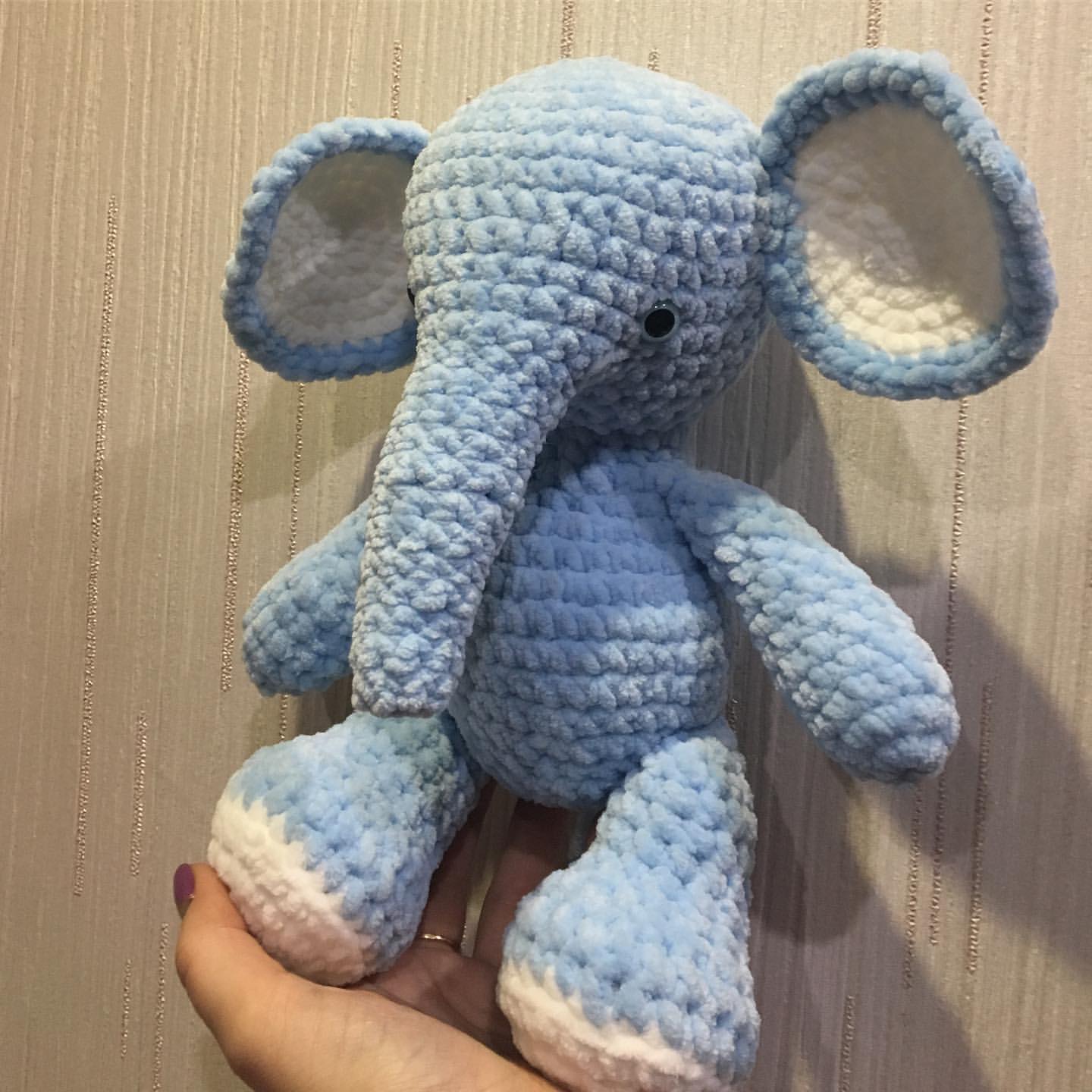 svetlanazh_2018 в LOOKY. #слоник#elephant🐘,#слониккрючком,#вяжукрючком,#вяжукрючкомдетям,#люблювязать,#плюшеваяпряжа,#плюшеваяигрушка,#плюшевыйслоник. #слоник#elephant🐘  ...