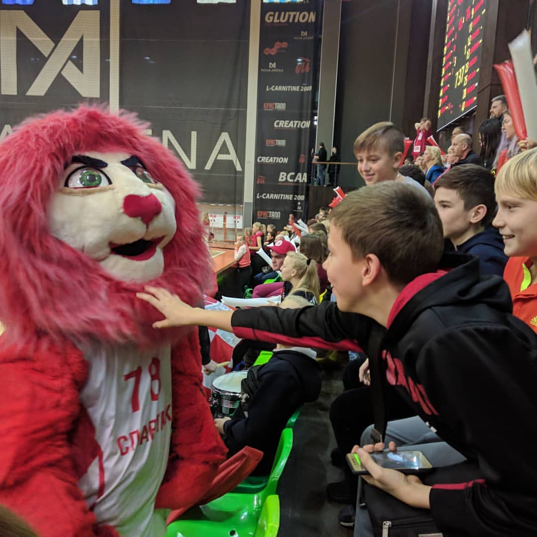 lexadeangelis в LOOKY. #novaarena,#bcspartak,#fansbcspartak,#ПооремНемножечко,#СевернаяТрибуна. @spartakbc сегодня в...