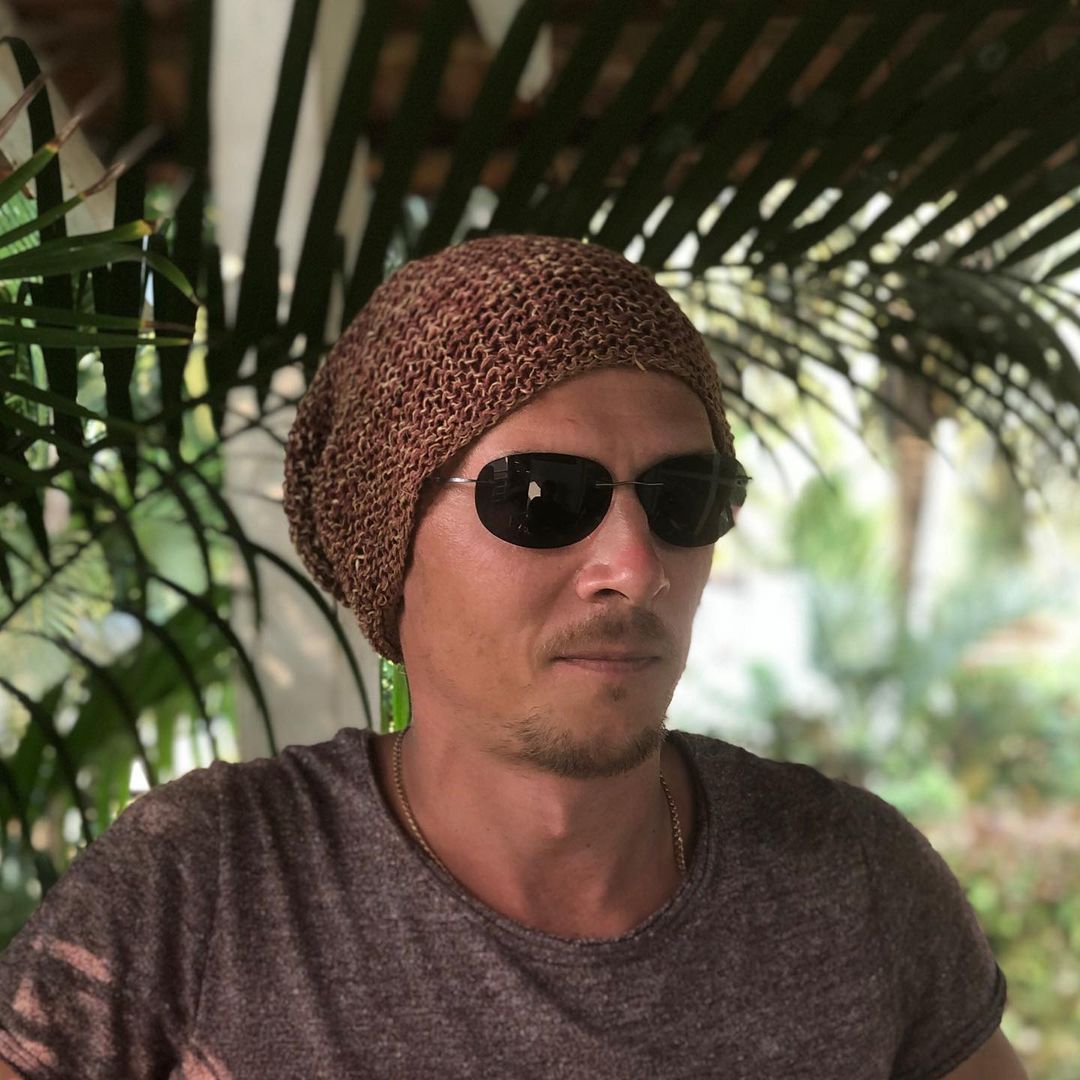 Приобщаюсь к местному колориту 👳‍♀️
#hemphat #коноплянаяшапка #хиппую #goa #morjim #india